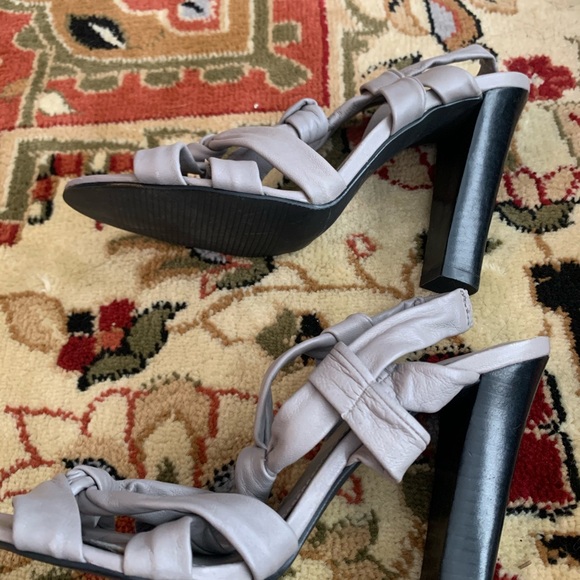 🌹4/$30 COLIN STUART leather strappy sandals - Picture 3 of 9